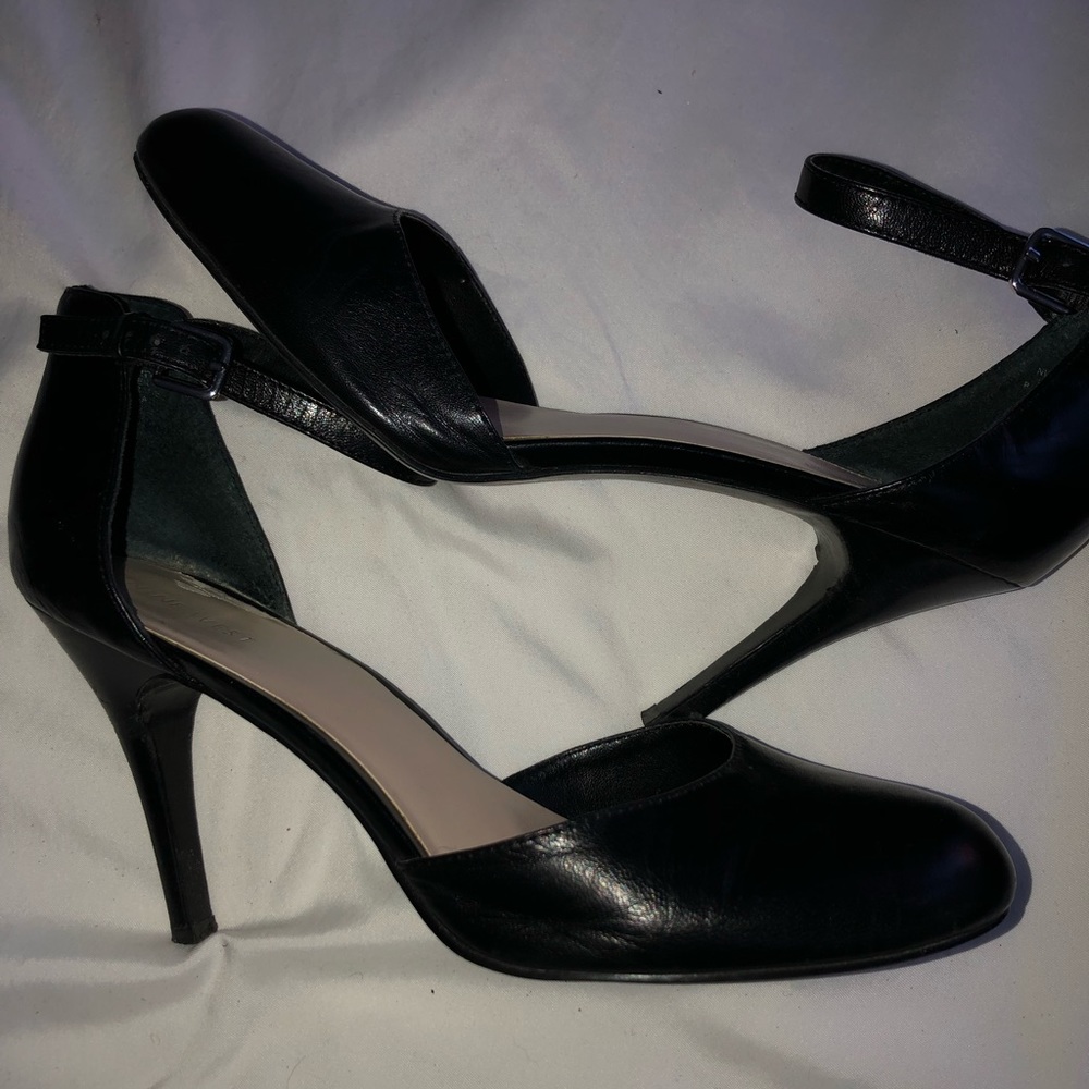 Nine West Personality Black Leather Pump